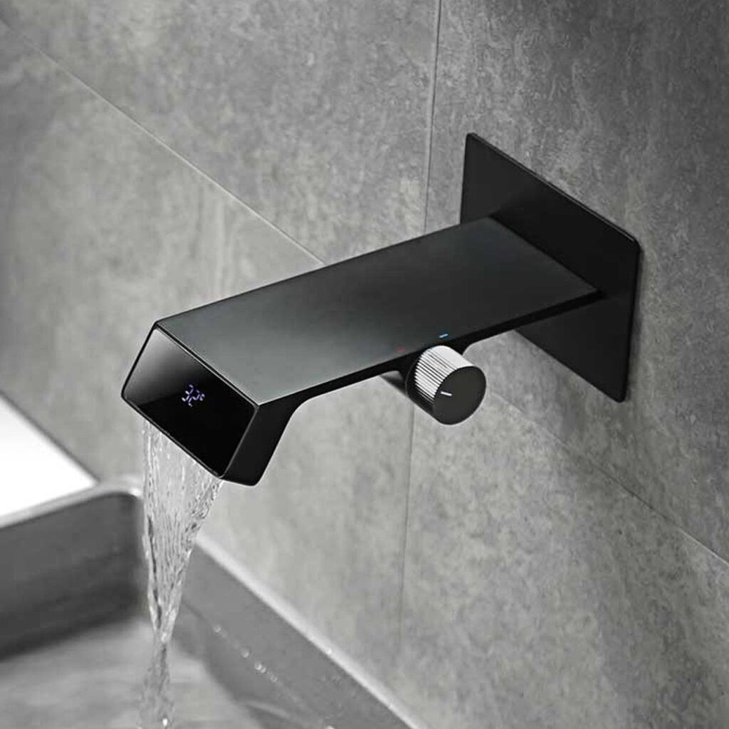 Bathroom faucet intelligent digital display