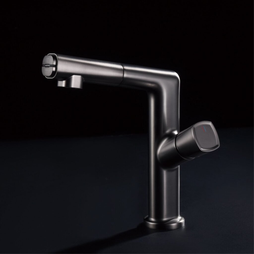 Pull-out design bathroom faucet