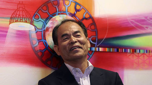 Shuji Nakamura who invented a high efficiency LED lights - ZenQ Designs